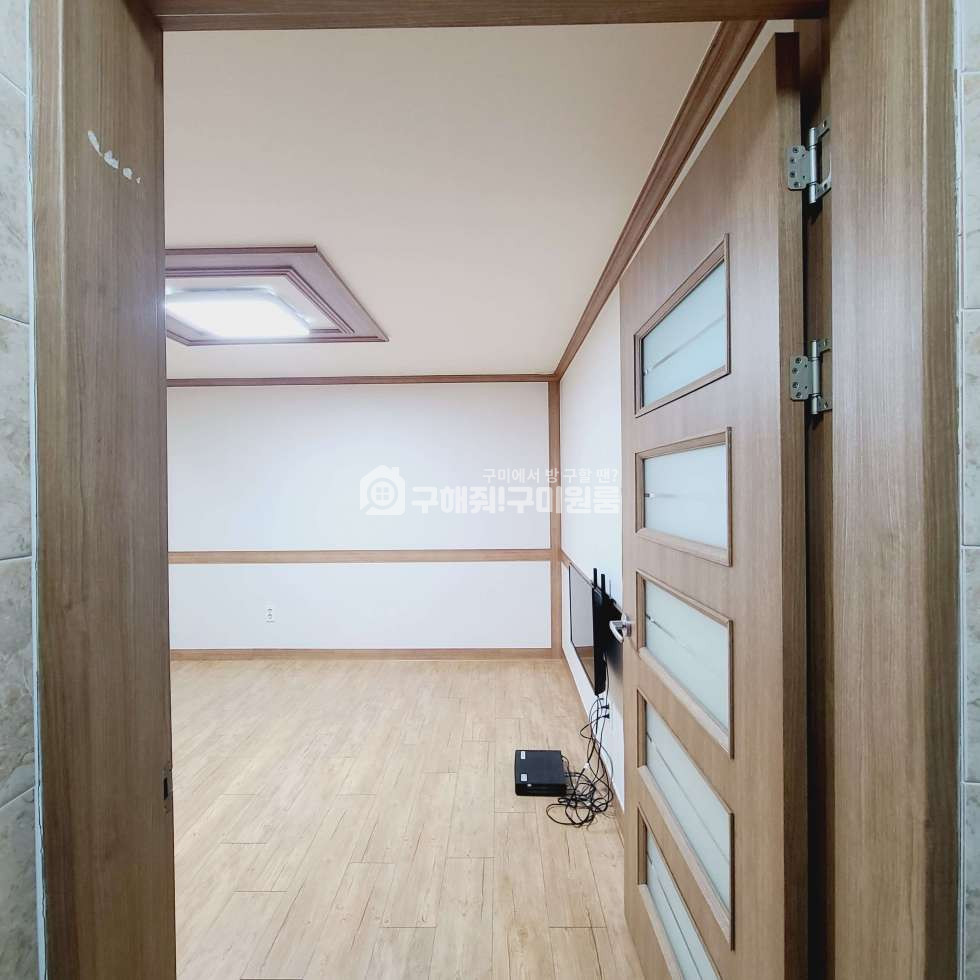 경북 구미시 송정동 13-12 (무지개타운) 구미 송정동 깨끗한 원룸ㅣ채광 굿ㅣ인근공원ㅣ편세권ㅣ차병원ㅣ도서관ㅣ다이소 월세 매물번호 12757 사진 3